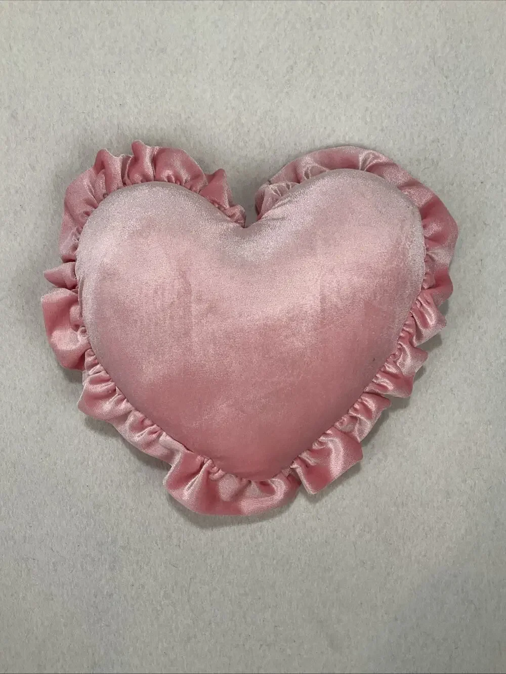 Sweet Pink Velvet Heart Decorative Throw Pillow, Solid, Ruffled Edge, Bedroom/LR
